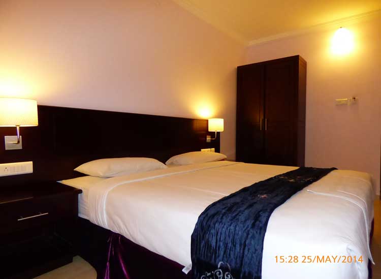 deluxe single occupancy rooms